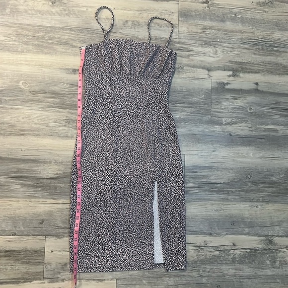 Floral Dress, size Small (only worn once for photo shoot) - Picture 3 of 5